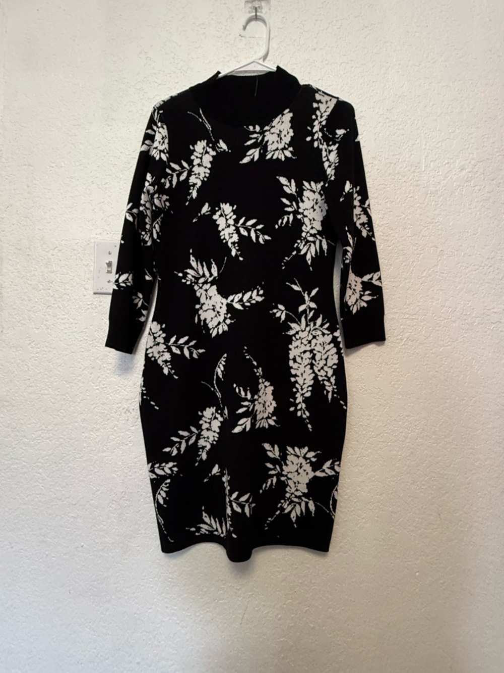 Calvin Klein Black & White Floral Mock Neck Knit Sweater Dress - Size M